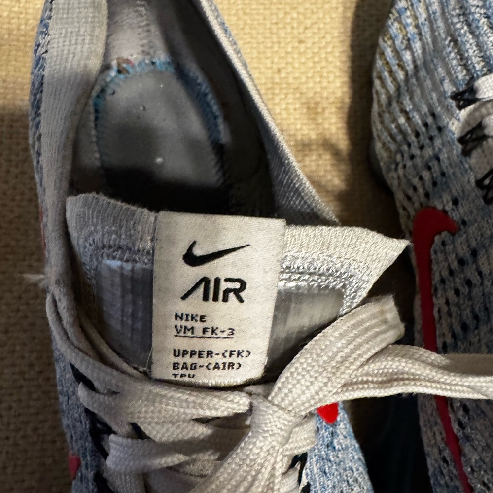 Nike Men's Gray and Red Athletic Shoes - Picture 6 of 6
